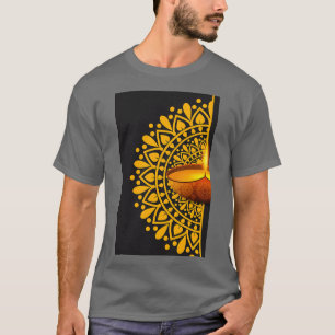 キャンドルブラック金ゴールド道路灯器の美しい Tシャツ