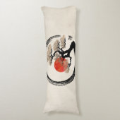 キャンバスのEnsoの円そして盆栽の木 ボディピロー (正面縦)