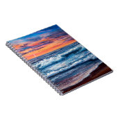 キャンバス上の海とビーチの油絵。リッチg ノートブック (右側)