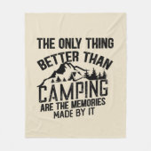 キャンパおもしろいースローガン夏キャンプ引用文 フリースブランケット (正面)