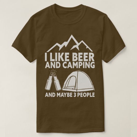 キャンパー飲みビール荒野キャンプファイア Tシャツ (デザイン正面)