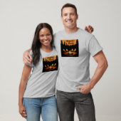 キャンピングの思い出が待っている Tシャツ (ユニセックス)