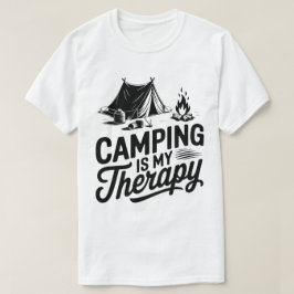 キャンピングは私のセラピー テント焚き火グラフィック Tシャツ