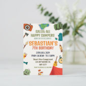 キャンピングアウトドアアドベンチャー男子誕生日パーティー ポストカード (スタンド正面)