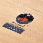 キャンピングアウトドアドベンチャーキャンプファイアバースデーパーティー アクリル招待状 (レイダウン)