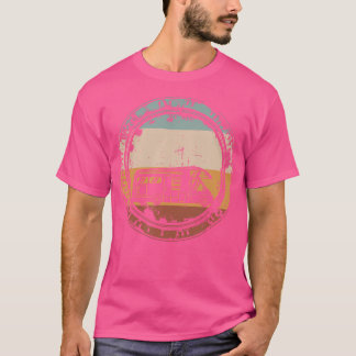 キャンピングカンパーヴァンモバイルホームキャラバンモーターホームV Tシャツ
