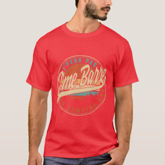 キャンピングカーで楽しむレトロなユーモア Tシャツ