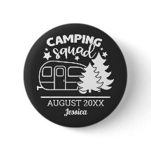 キャンピングカーと松の木でのスクワッド家族再会