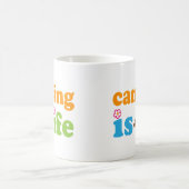 キャンピングカーのギフトの女の子 コーヒーマグカップ (中央)