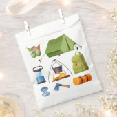キャンピングキャンプテンバースデーパーティー フェイバーバッグ (クリップ留めされた状態)