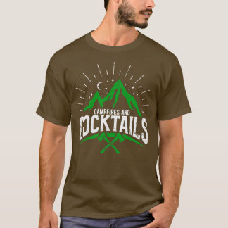 キャンピングキャンプファイヤーとカクテル2 Tシャツ