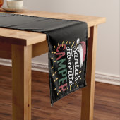 キャンピングクリスマスサンタお気に入りのカンパーギフト ショートテーブルランナー (インサイチュ)