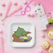 キャンピングテントとキャンプファイアアウトドアアドベンチャー ペーパープレート (パーティー)