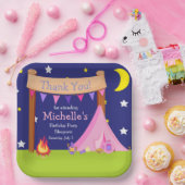 キャンピングバースデーパーティースリープピンクと紫 ペーパープレート (パーティー)