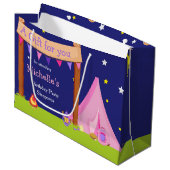 キャンピングバースデーパーティースリープピンク&パープル ラージペーパーバッグ (正面アングル)