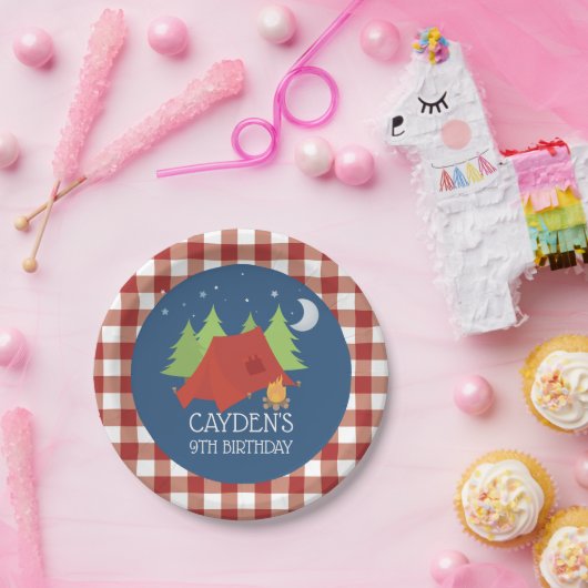 キャンピングバースデーパーティープレートレッドプレイド ペーパープレート (パーティー)