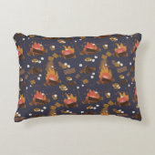 キャンピングファイアアウトドアアドベンチャー&マーシュマローズ アクセントクッション (正面)