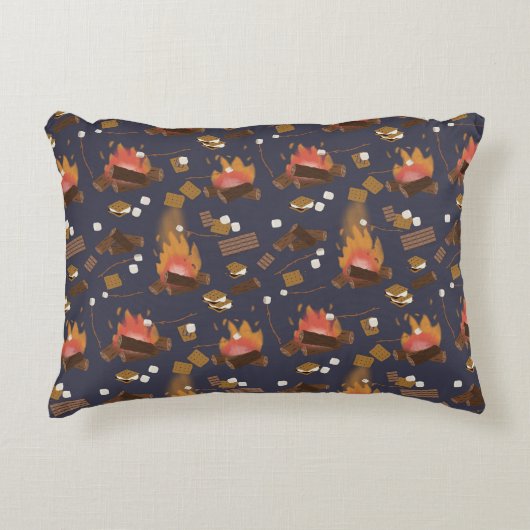 キャンピングファイアアウトドアアドベンチャー&マーシュマローズ アクセントクッション (正面)