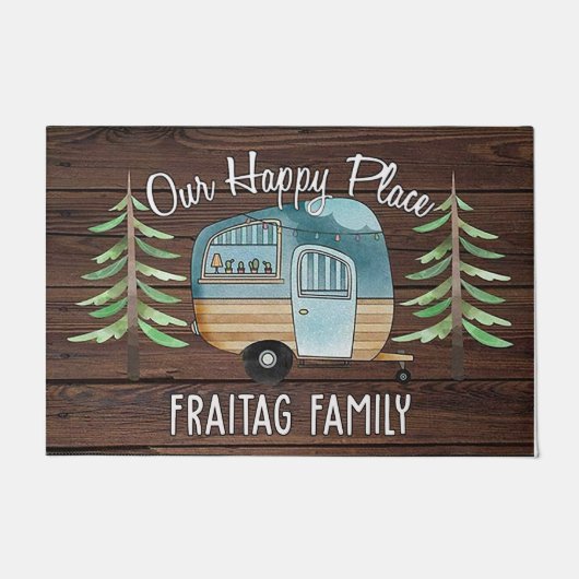 キャンピングマット、ハッピーキャンパーファミリーラグ ドアマット (正面)