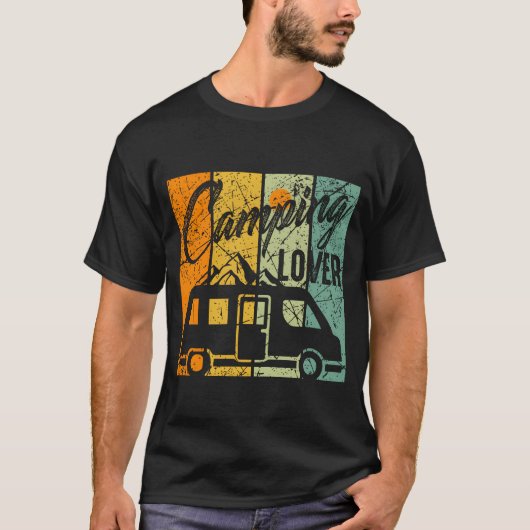 キャンピング愛好家 キャンプトラック アドベンチャー キャンパー ギフト 友達へ Tシャツ (正面)
