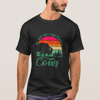 キャンピング レトロ バイソン もふもふ牛に触らないで Tシャツ