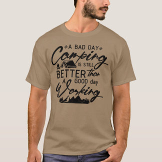 キャンピング 彼が一番のレトロ Tシャツ