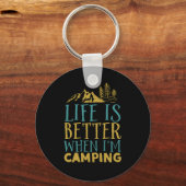 キャンプおもしろい中のハイキング引用文ライフが向上 キーホルダー (正面)