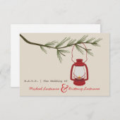 キャンプしている赤い油のランタンの常緑樹R.S.V.P.を結婚します 出欠カード (正面/裏面)