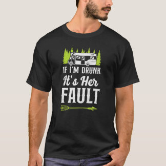 キャンプだ!酔っちゃったら彼女のせいね キャンピングカー 金曜日 Tシャツ