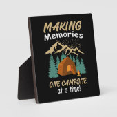 キャンプで思い出を作る フォトプラーク (正面)