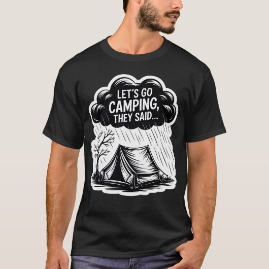 キャンプに行こうよって言ったじゃない Funny Camping boy Tシャツ (正面)