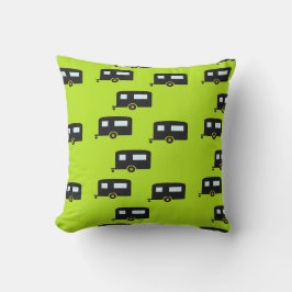 キャンプのトレーラーは緑 クッション