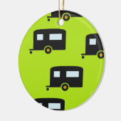 キャンプのトレーラーは緑 セラミックオーナメント (左)