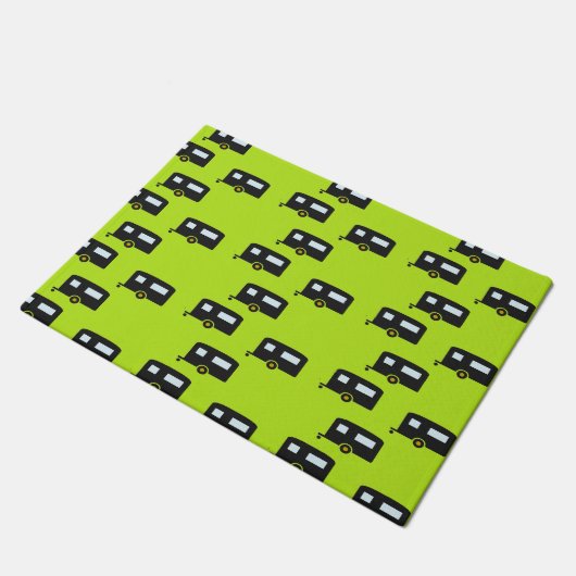 キャンプのトレーラーは緑 ドアマット (アングル)