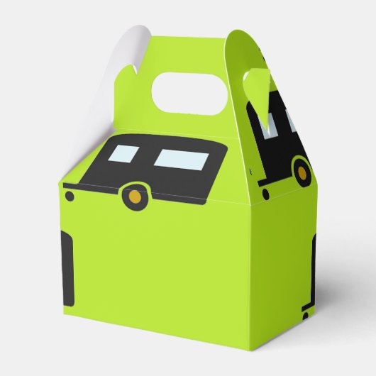 キャンプのトレーラーは緑 フェイバーボックス (正面サイド)