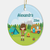 キャンプの女の子の火のキャンピングカーのテントのバックパックブラウン セラミックオーナメント (左)