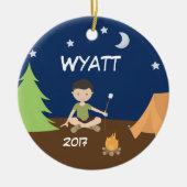 キャンプの男の子のキャンピングカーの夜空のテントのオーナメントブラウン セラミックオーナメント (正面)