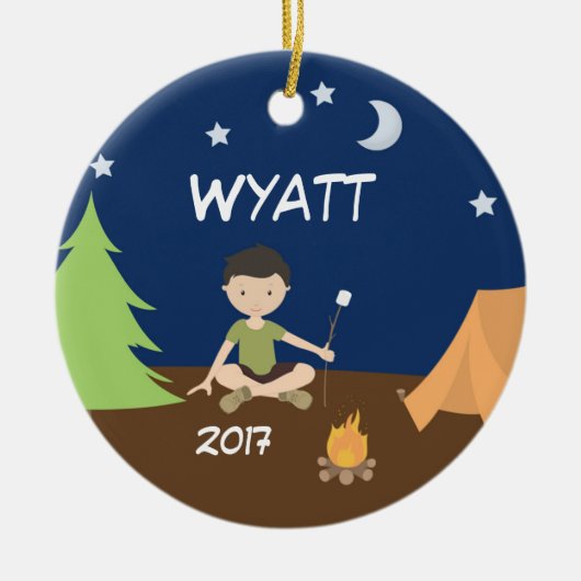 キャンプの男の子のキャンピングカーの夜空のテントのオーナメントブラウン セラミックオーナメント (正面)