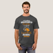 キャンプはちょっと知的センスのある人の趣味 Tシャツ (正面フル)