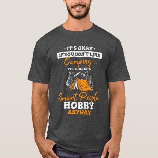 キャンプはちょっと知的センスのある人の趣味 Tシャツ (正面)