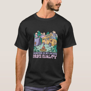 キャンプは現実からの私の脱出カンパーヴァンカーラフ Tシャツ