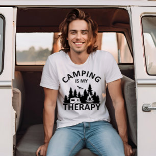 キャンプは私のセラピーおもしろいキャンパーのスローガン Tシャツ