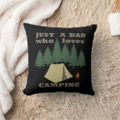 キャンプやハイキングが大好きなパパ クッション (ブランケット)