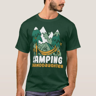 キャンプをするおばあちゃんの趣味キャンパーキャンプキャンプ場 r tシャツ
