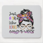 キャンプを愛する女の子 |ハロウィーンキャンプ マウスパッド (正面)