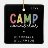 キャンプカウンセパーソナライズされたルギフト セラミックオーナメント (裏面)