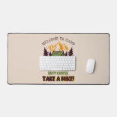 キャンプキッチルビッチンハッピーキャンパーへようこそ デスクマット (キーボード&マウス)