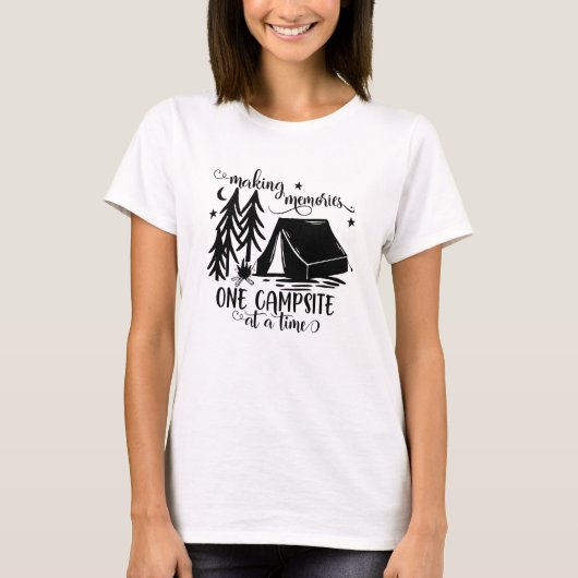 キャンプサイトテントで思い出作り Tシャツ (正面)