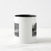 キャンプシャーマン、オレゴン州ロジャースキャビン マグカップ (中央)