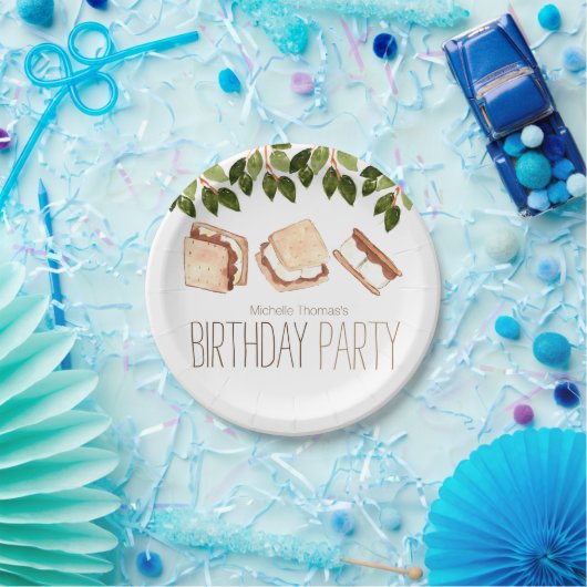 キャンプスモール誕生日パーティー紙プレート。 ペーパープレート (パーティー)